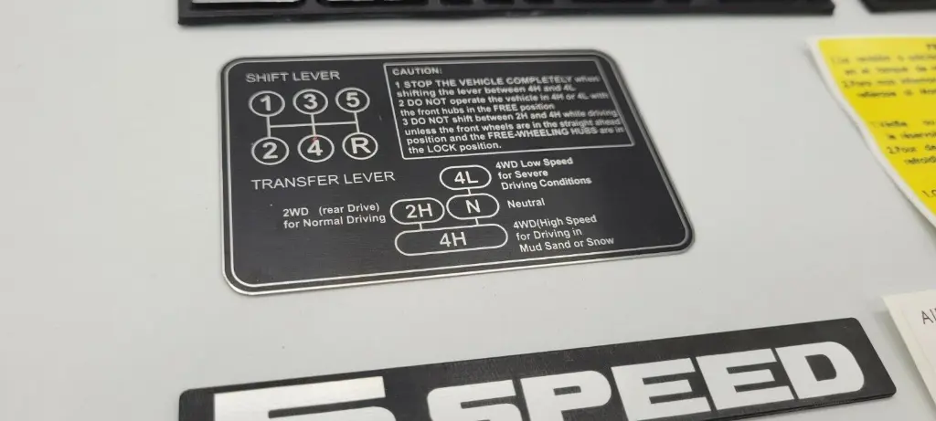 66157ce0b4c67c3eeb3006e3-suzuki-samurai-emblems-and-decals.webp