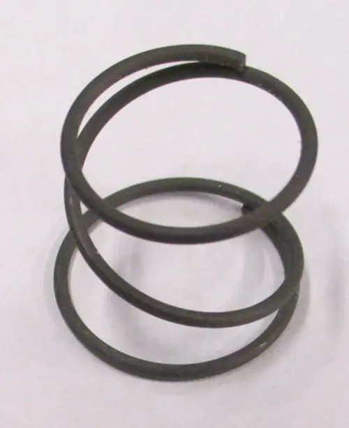 SPRING FOR FUEL FILTER BOWL ON MAHINDRA TRACTOR (001121169R1)