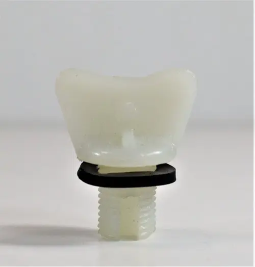 RADIATOR DRAIN VALVE (PLASTIC) FOR MAHINDRA TRACTOR (000708888R92)