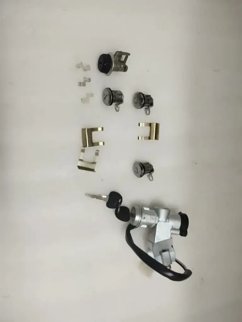 Ignition Switch Steering Door Glove Box Lock Set Suzuki SJ410 SJ413 Samurai