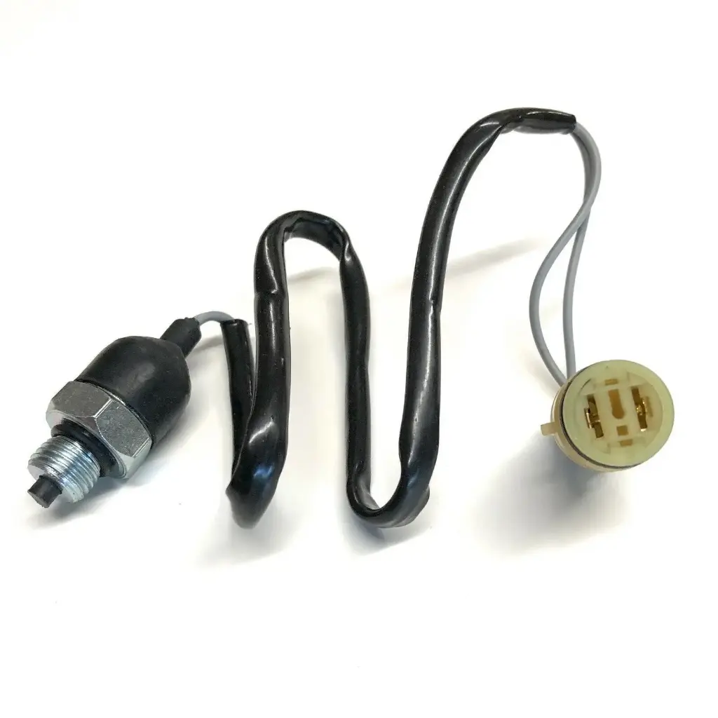 4 FOUR WHEEL DRIVE SWITCH RELAY -37680-76J01 SAMURAI 85'-95