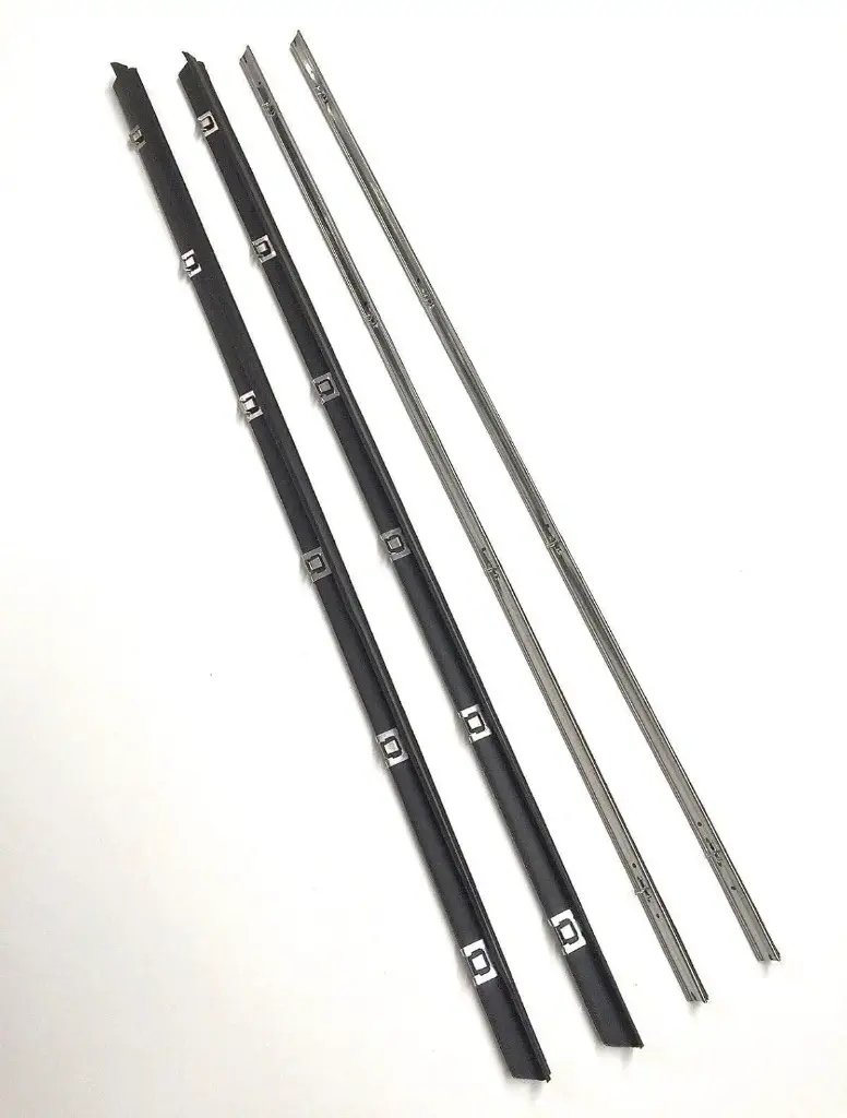 INNER & OUTER GLASS SCRAPE WHISKERS / DRIVER & PASSENGER SIDES - SAMURAI 80'-95