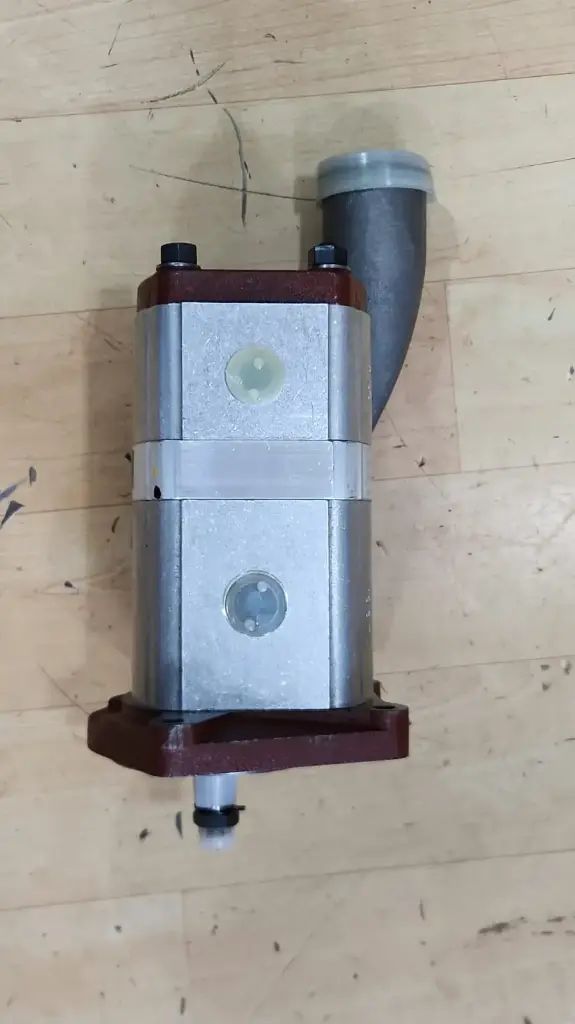 Mahindra Tractor Hydraulic Pump & Hose