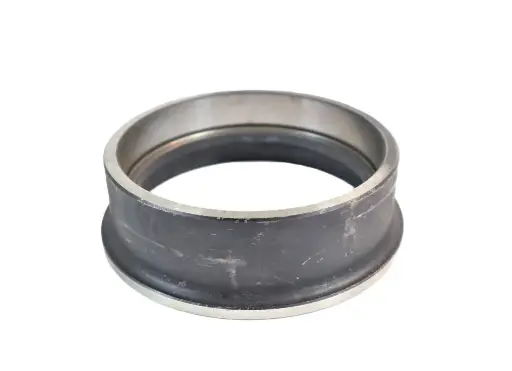 SLEEVE FOR CLUTCH RELEASE BEARING ON 00 SERIES 4WD MAHINDRA TRACTOR 006501069C1