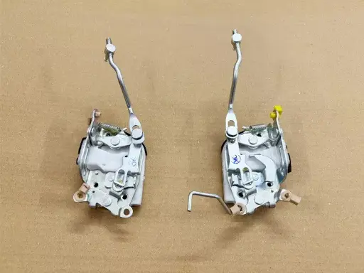 Suzuki Samurai Front Door RH & LH Latch Lock Assembly Fits FOR SJ413
