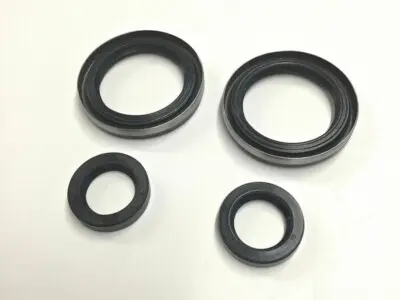 FRONT AXLE OIL SEALS LH & RH Suzuki Samurai SJ413 SJ410
