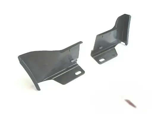 SUZUKI ROCKER CORNER TRIM MOULDING / LEFT OR RIGHT SIDE SAMURAI 85-95