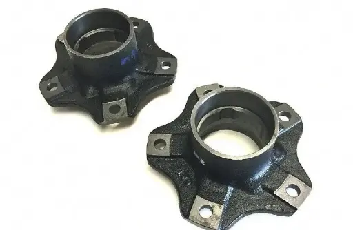 QTY 2 - FRONT AXLE HUBS (OEM) 43421M80002 - SAMURAI '80-'95