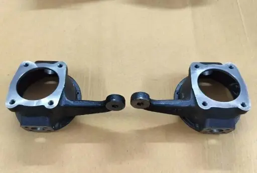 STEERING KNUCKLE ASSEMBLY’S / BOTH SIDES (OEM) – SAMURAI ’80-’95