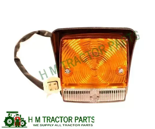 MAHINDRA TRACTOR PARKING AND TURN SIGNAL LAMP 008000698B91