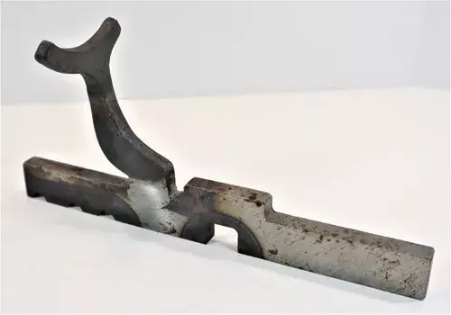 1ST GEAR & REVERSE FORK FOR 475, 485, & 575 MAHINDRA TRACTOR (000751101R24)